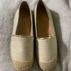 Women’s cute brand new tan slip on shoes
